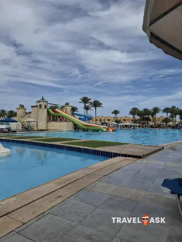 Royal Lagoons Resort And Aqua Park