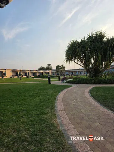 Royal Beach Hotel And Resort