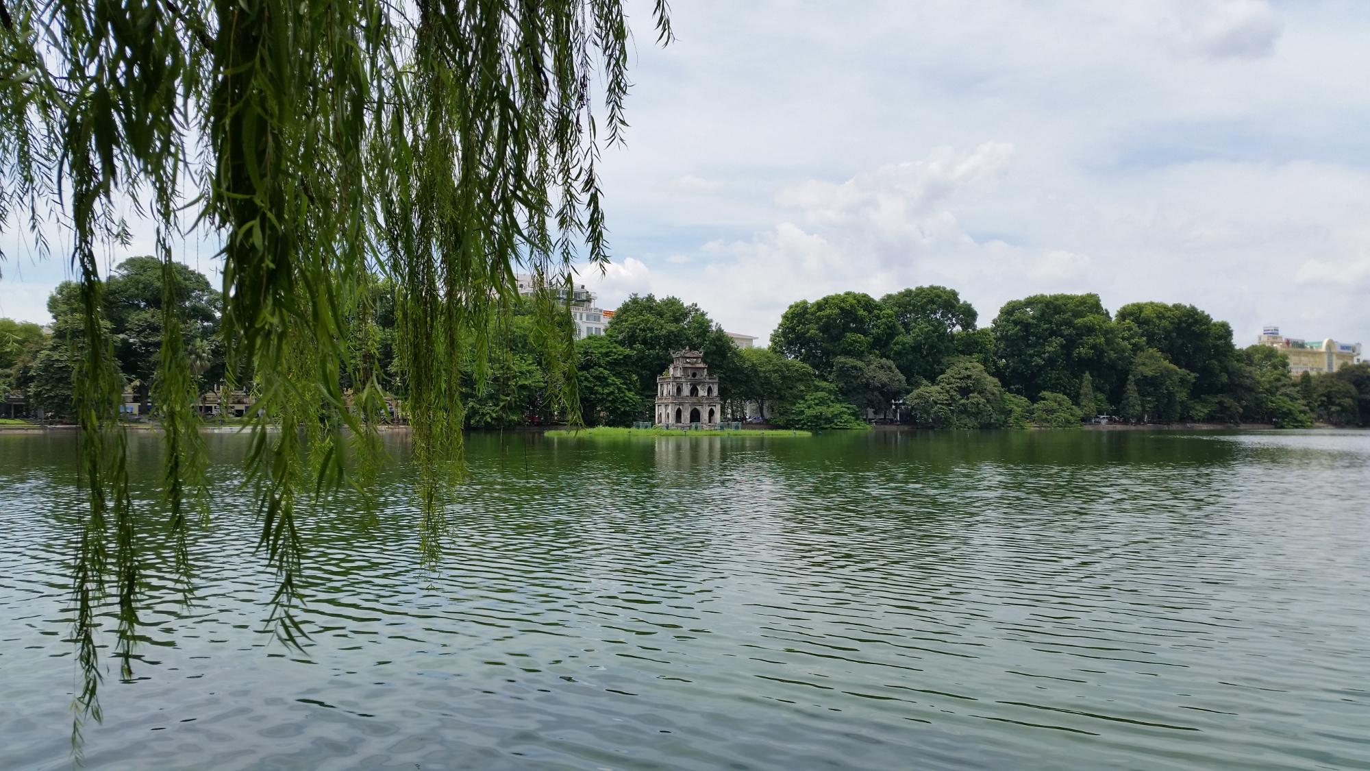 Озеро Возвращенного меча (озеро Хоан Кием)