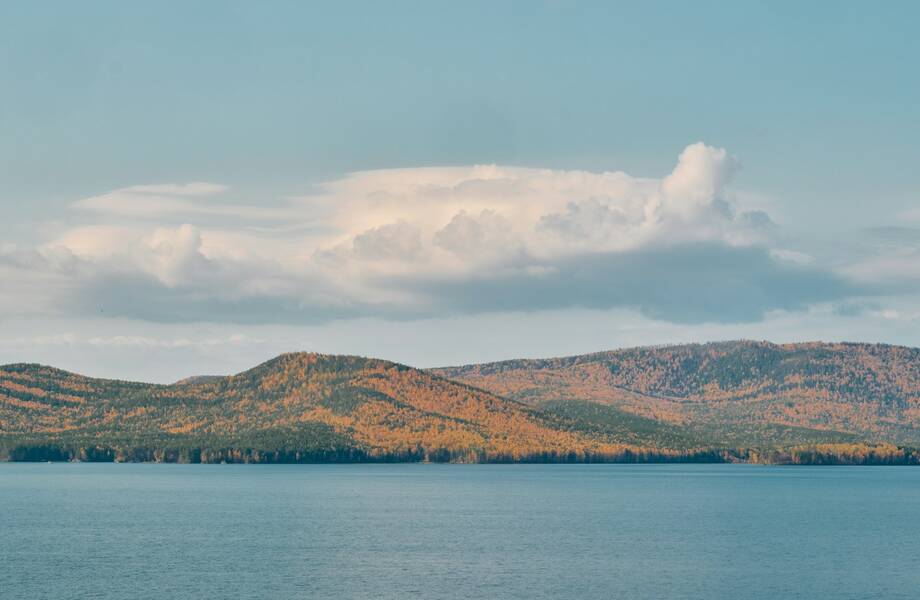 Первый в России пятизвездочный круизный электролайнер запустят на Байкале Первый в России пятизвездочный круизный электролайнер запустят на Байкале