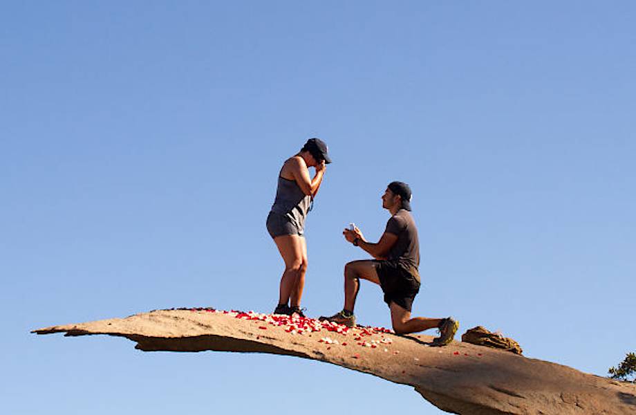 7 потрясающих предложений руки и сердца, сделанных в путешествии 