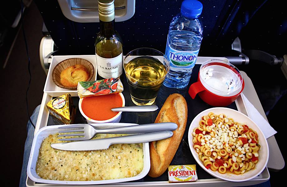 Знаете ли вы что пилот и второй пилот должны есть разную еду? Знаете ли вы что пилот и второй пилот должны есть разную еду?