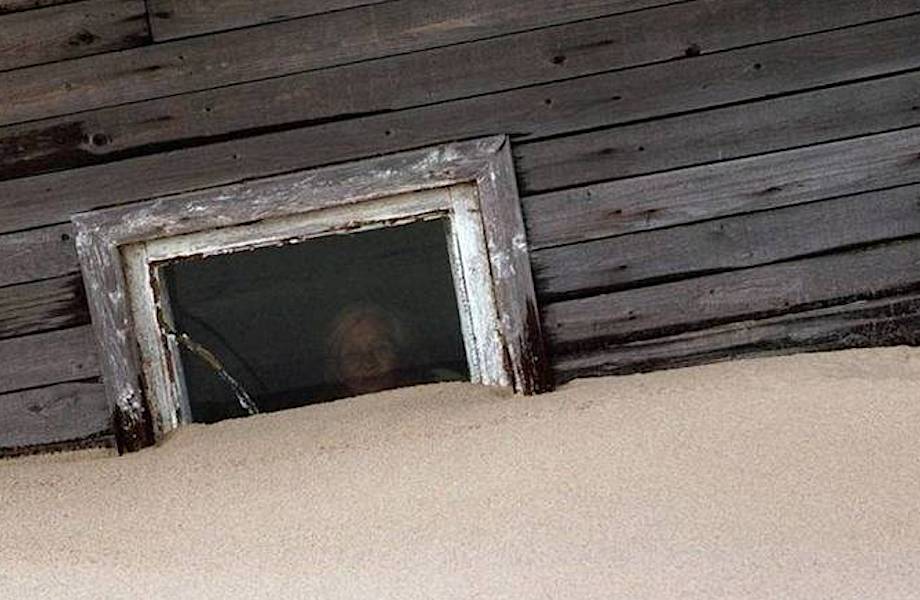 Жители этого российского села погибают под завалами песка Жители этого российского села погибают под завалами песка