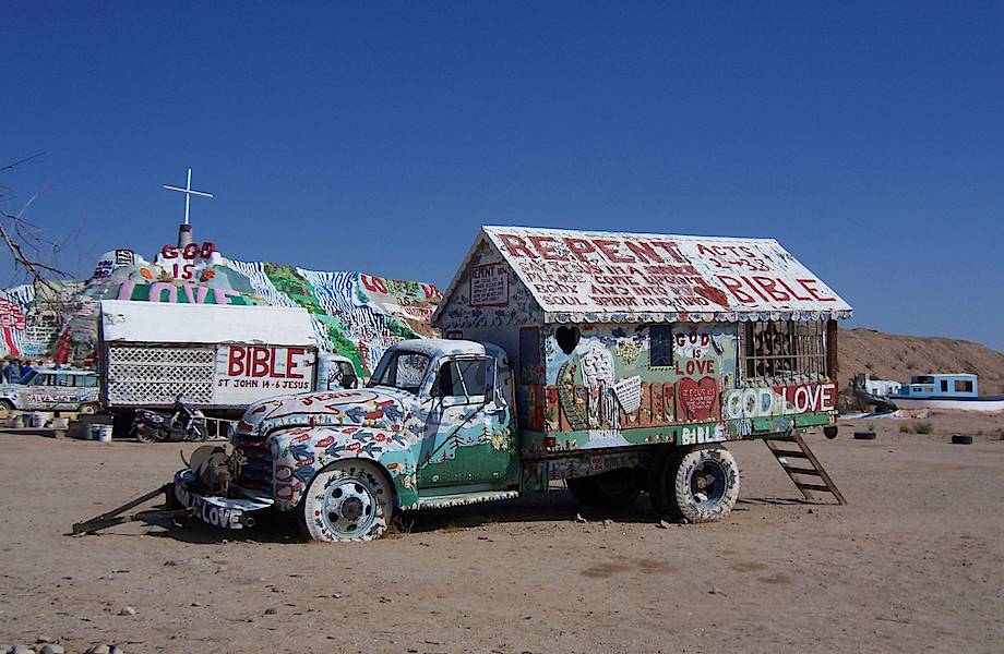 Пять самых странных населенных пунктов планеты Пять самых странных населенных пунктов планеты