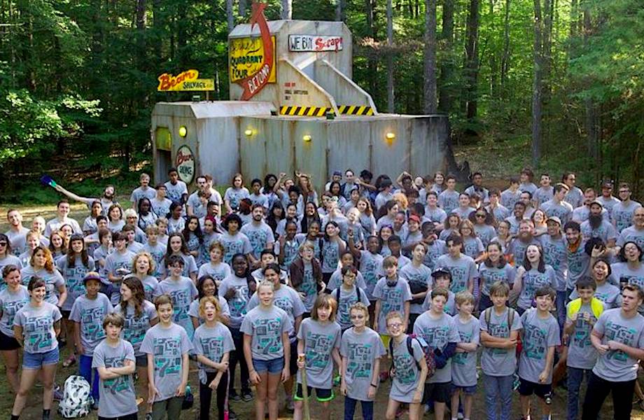 Дети построили потрясающую МКС в лесах Нью-Хэмпшира Дети построили потрясающую МКС в лесах Нью-Хэмпшира