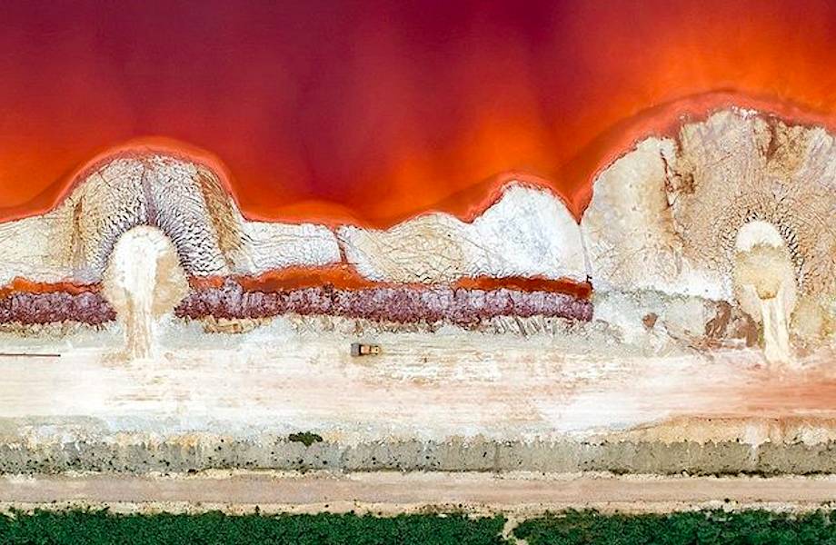 Абстрактные аэрофотографии водоемов, подчеркивающие хрупкую красоту Земли Абстрактные аэрофотографии водоемов, подчеркивающие хрупкую красоту Земли