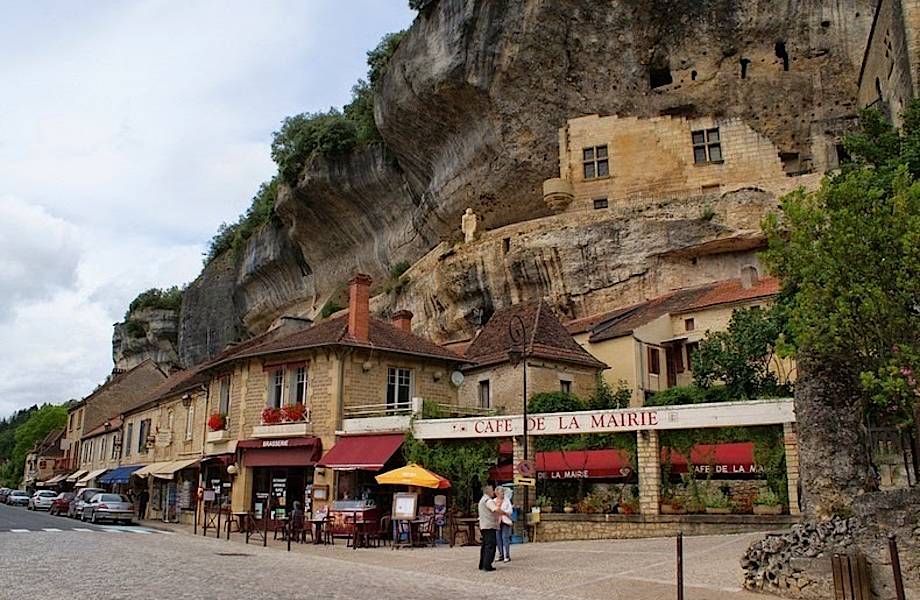 Очаровательная французская деревушка, которую считают «столицей» первобытных людей Очаровательная французская деревушка, которую считают «столицей» первобытных людей