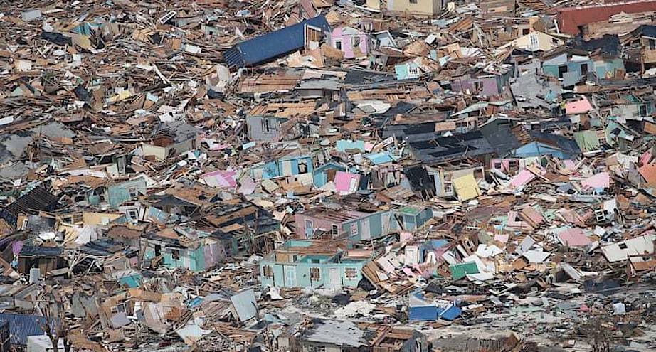 Фото дня: после урагана