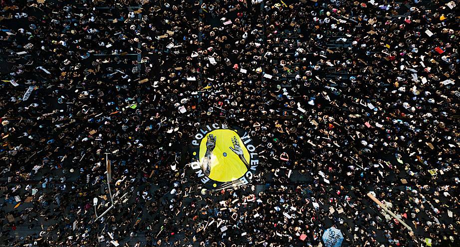 Фото дня: массовые протесты в США