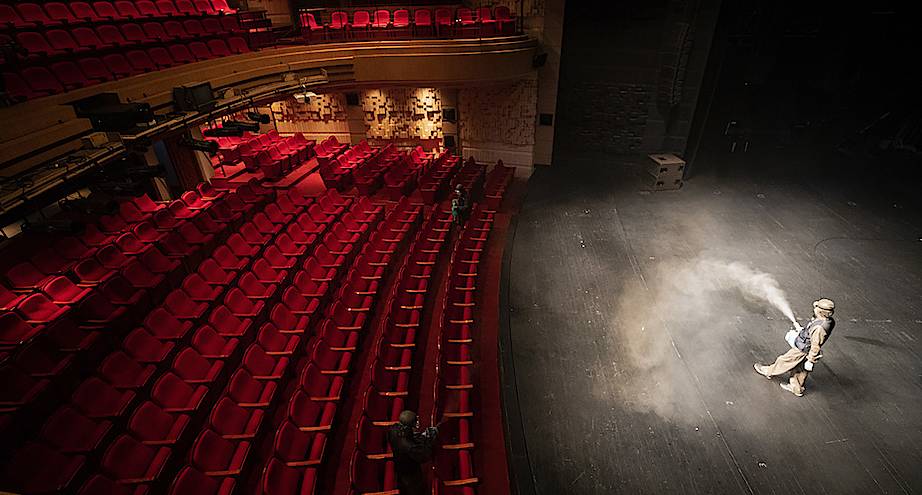 Фото дня: в Южной Корее готовят к открытию музеи, концертные залы и библиотеки