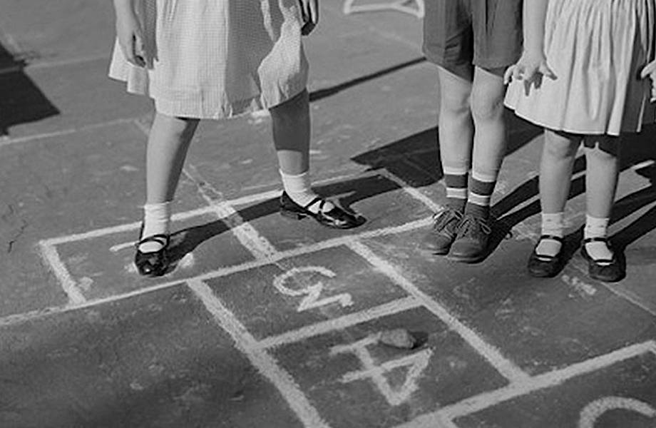 3 советские дворовые игры, которым теперь детей обучают у психологов 3 советские дворовые игры, которым теперь детей обучают у психологов