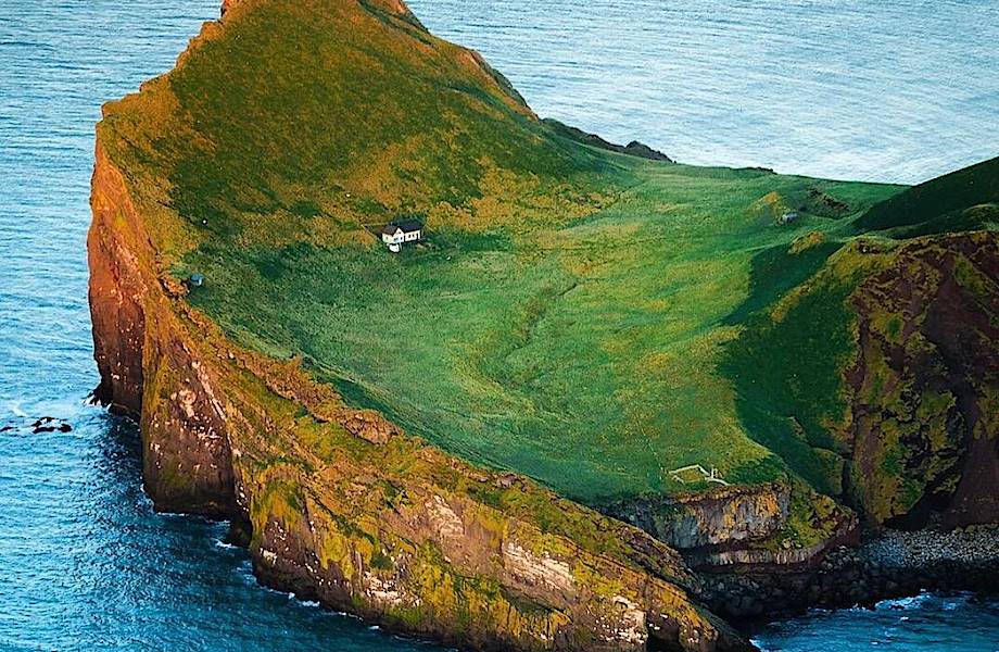 Кто живет в самом одиноком доме на планете Кто живет в самом одиноком доме на планете