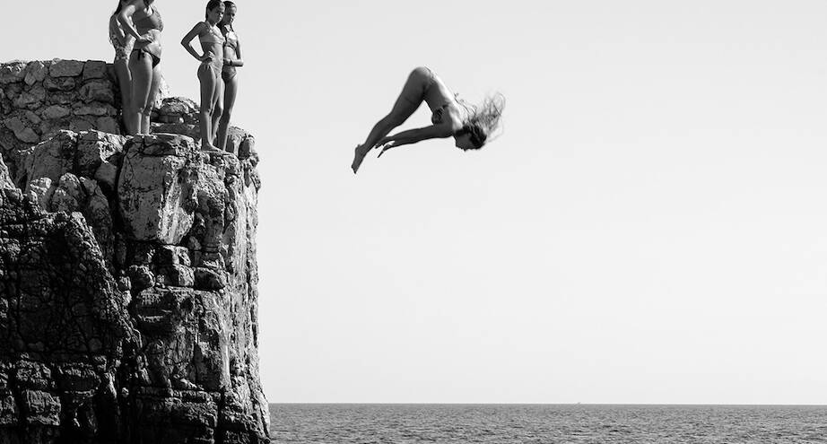 Фото дня: фееричный прыжок