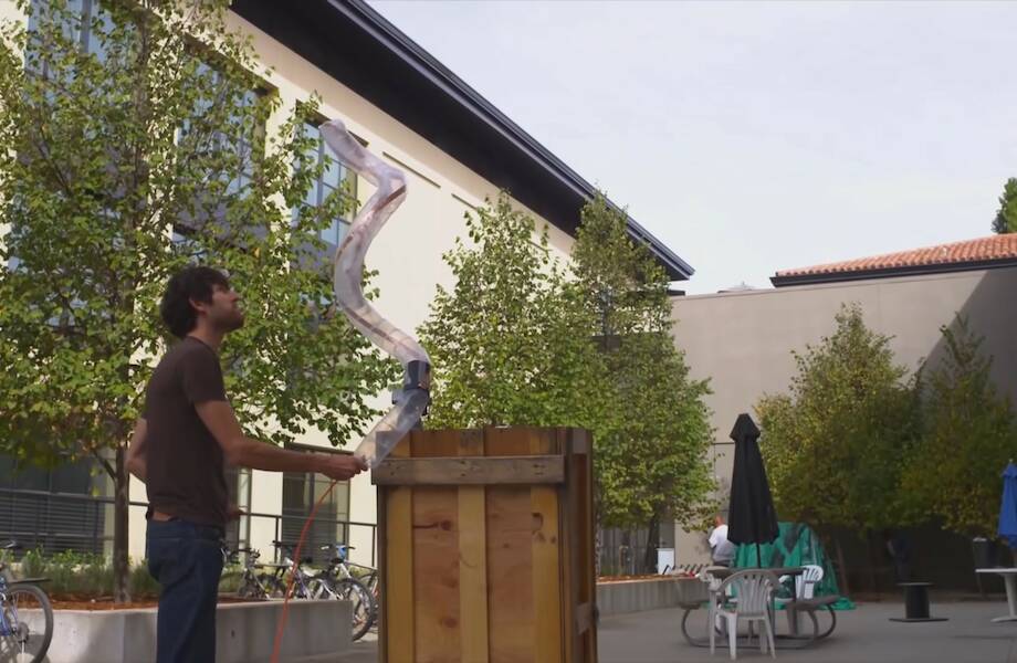 Видео: Как робот-лоза может спасти человеку жизнь Видео: Как робот-лоза может спасти человеку жизнь