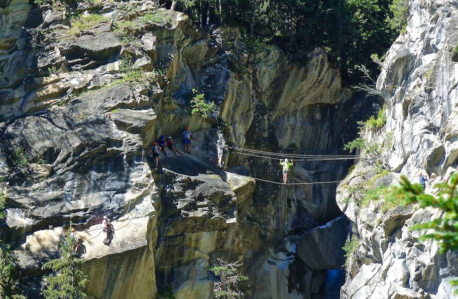 Чем виа феррата отличается от альпинизма: вариант для не самых спортивных Чем виа феррата отличается от альпинизма: вариант для не самых спортивных