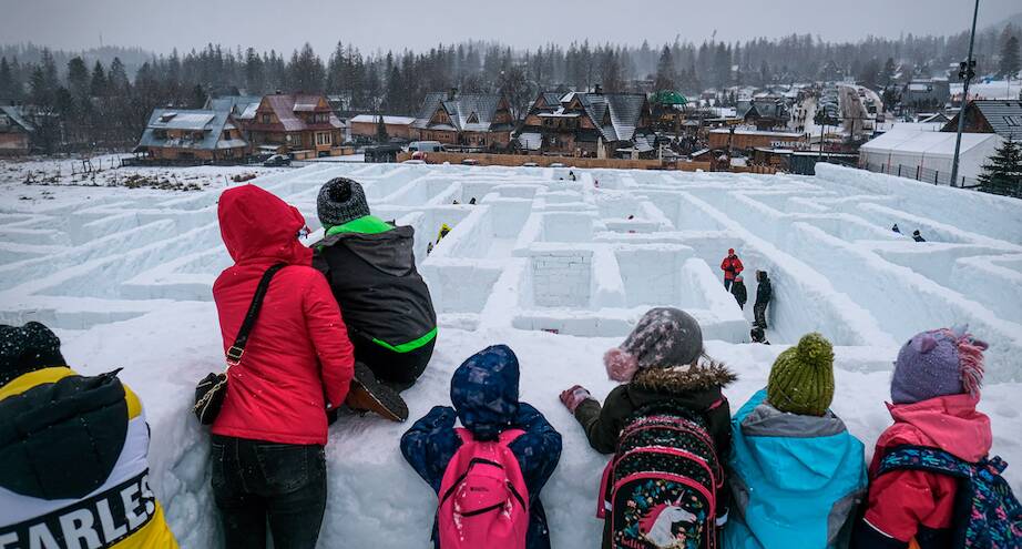 Фото дня: заблудиться в снежном лабиринте