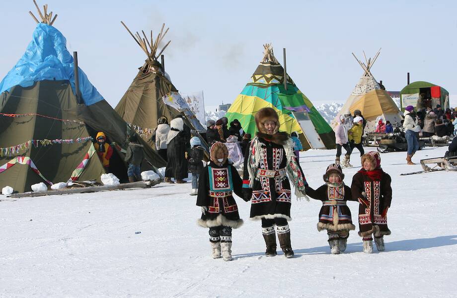 Завораживающие орнаменты Якутии: какой смысл вкладывали в украшения Завораживающие орнаменты Якутии: какой смысл вкладывали в украшения