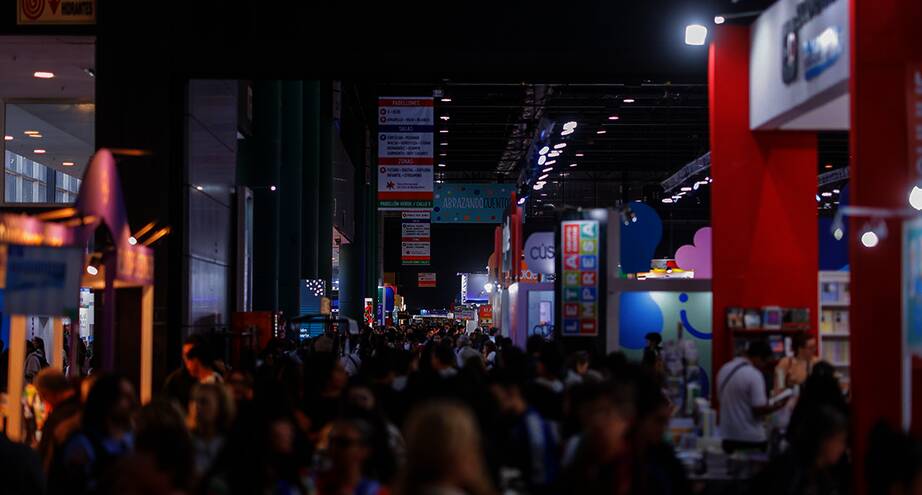 Фото дня: книжная ярмарка в Буэнос-Айресе